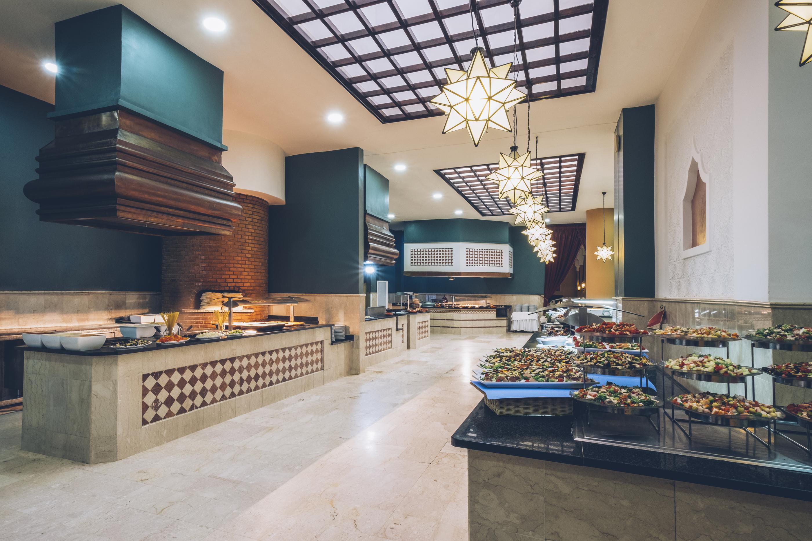 Hotel Iberostar Waves Saïdia Exterior foto The buffet at the hotel