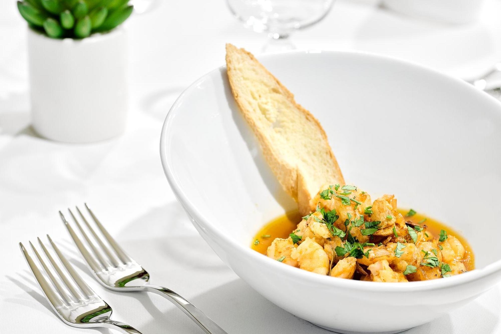 Hotel Iberostar Waves Saïdia Exterior foto A prawn and scallop starter