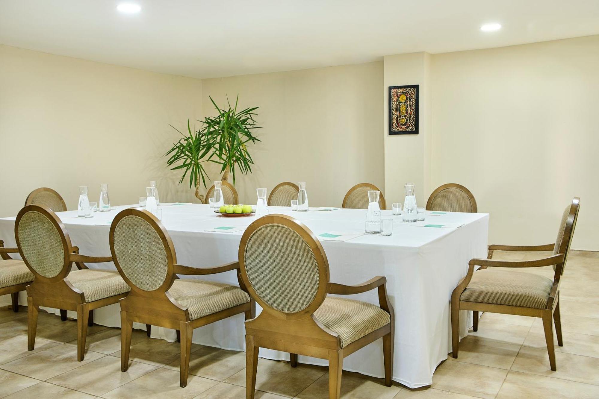 Hotel Iberostar Waves Saïdia Exterior foto Meeting room