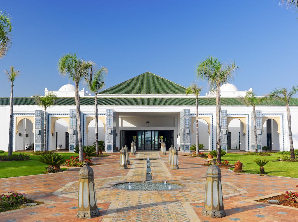 Hotel Iberostar Waves Saïdia Exterior foto The main entrance of the hotel